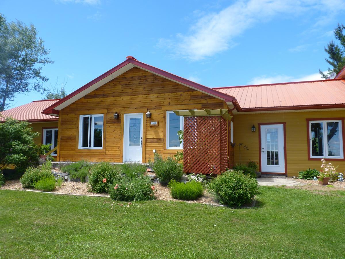 Auberge Ma Maison Sainte-Melanie Экстерьер фото